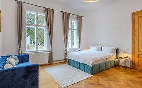 Katharina Gate Apartment By Kronstay